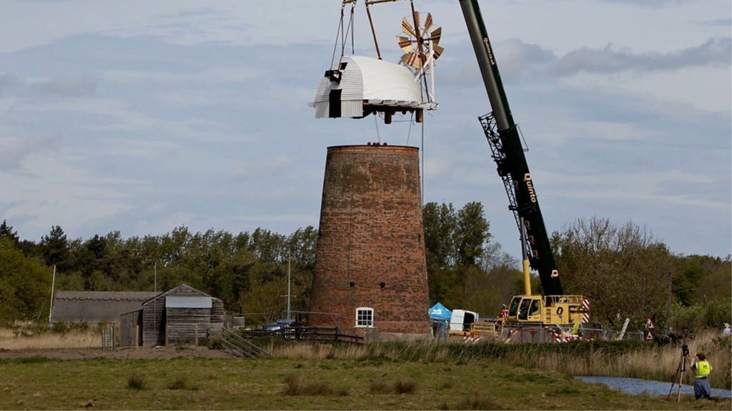 AcoemUSA's tweet image. Timelapse footage shows Horsey Windpump restoration: okt.to/zjuegE @BBC #windpump #machinery