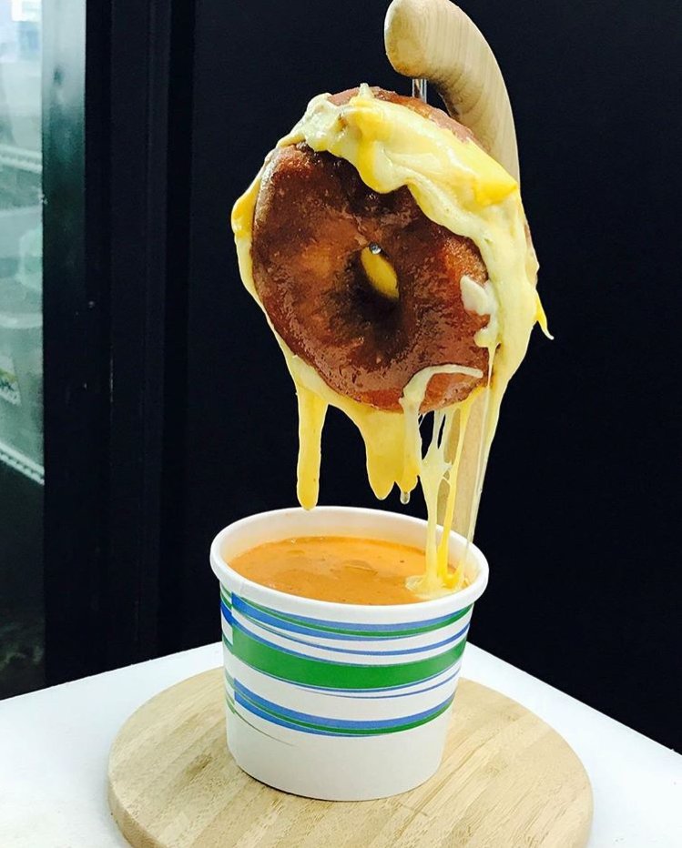 keywestfoodtour's tweet photo. #KeyWest can be the land of mistakes, but this Glazed Donut Grilled Cheese dripping into Mary Ellen's famous tomato soup is NOT one of them! https://t.co/nyRXb7uFEk