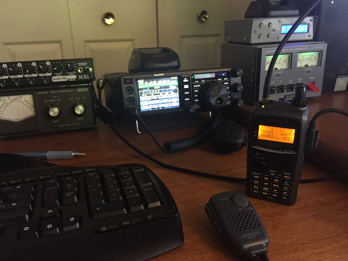 K3TripleR's tweet photo. No joy on AO85 in park with #THD72a with Elk. 1:1 SWR, 5w. out, Dup set, xmit B, rcv A, strong sigs heard, tone 67 on, xmit freqs OK. Ideas? https://t.co/hElFlX8NH5