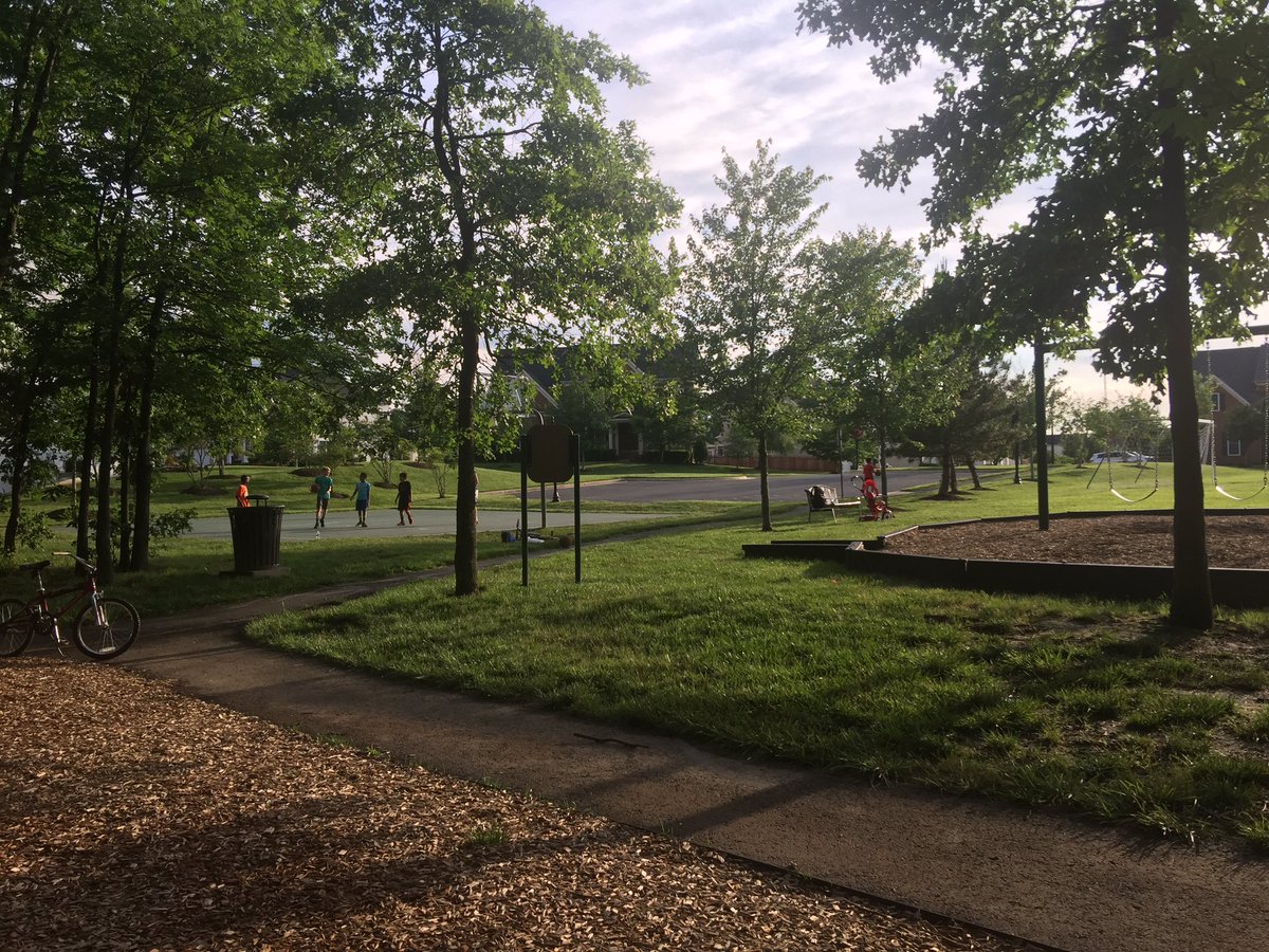 _luv_mnl's tweet photo. It was a nice day to play basketball https://t.co/uCuo7Jr8nK