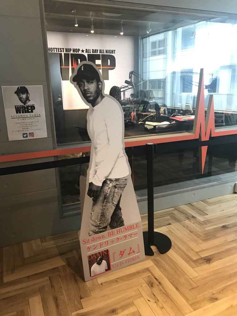 WrepRadio's tweet photo. #WREP x ケンドリックラマー
キャンペーン開催中!
スタジオにあるパネルと写真を撮って
ハッシュタグ #WREPDAMN をつけてSNSに投稿→スタッフに申請すれば”その場で”ステッカープレゼント!
同タグでケンドリック曲のリクエストも募集中! https://t.co/QJbYGHymjK
