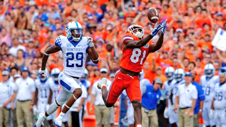 _ALLHANDS's tweet image. College Football Season Where You At?? #TuffTraining #AllhandsFam 
Loading........