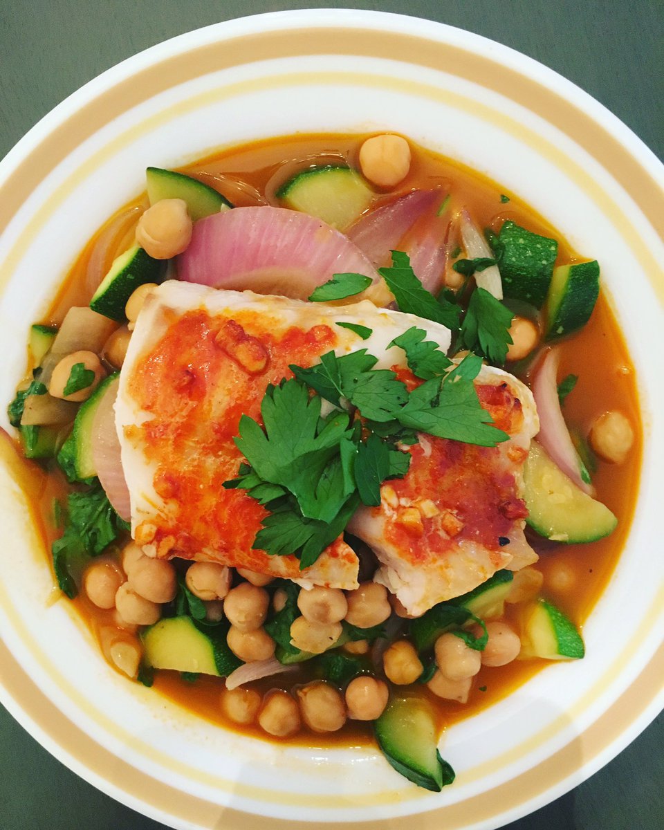 JessMalingowski's tweet photo. Spanish style cod from @hellofresh ๐ #yesplease #foodfreedom #dinnatime https://t.co/TAMg8uraQa