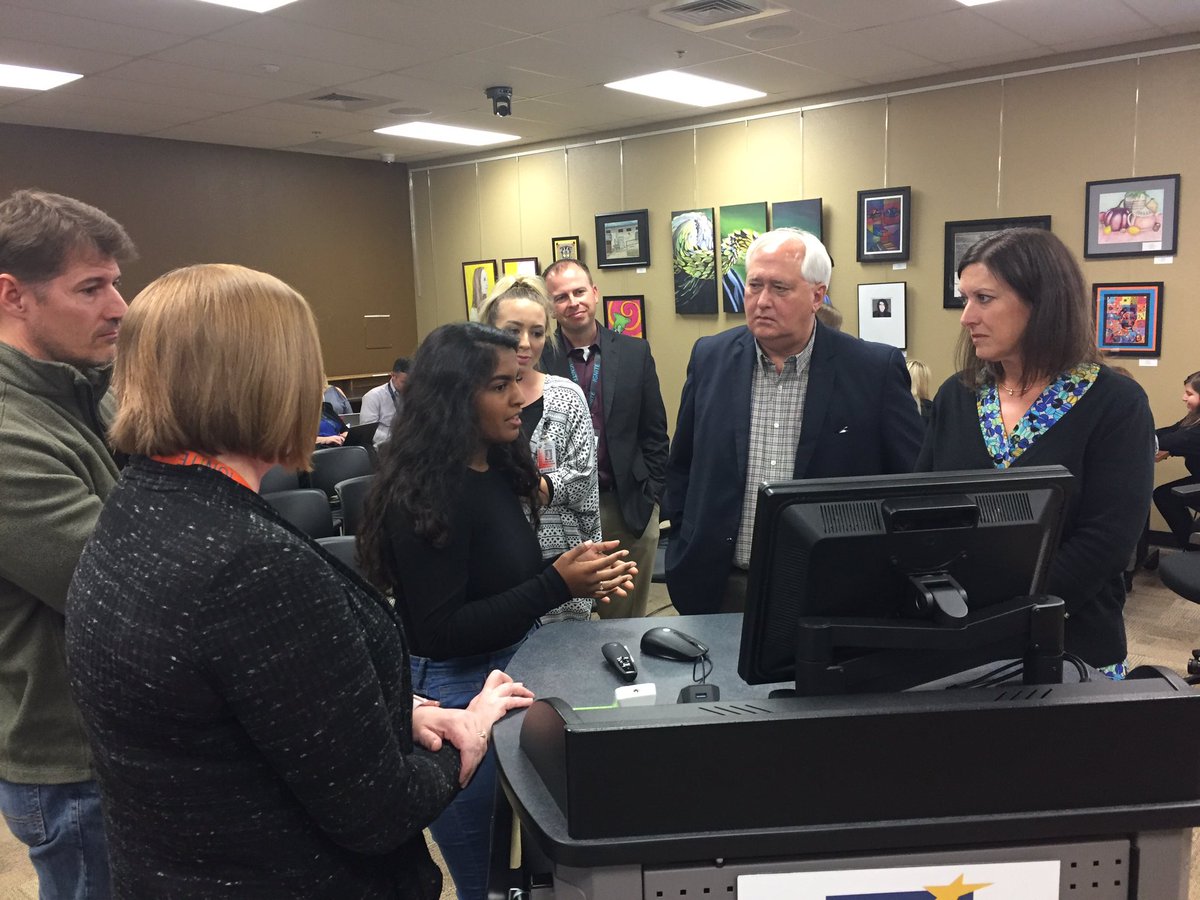 sdublin1's tweet photo. @officialSPS BOE members learning with students re: Profile of a Learner--digital portfolios. #POLSPS @DrJ_Anderson https://t.co/g5RAjrH9wP