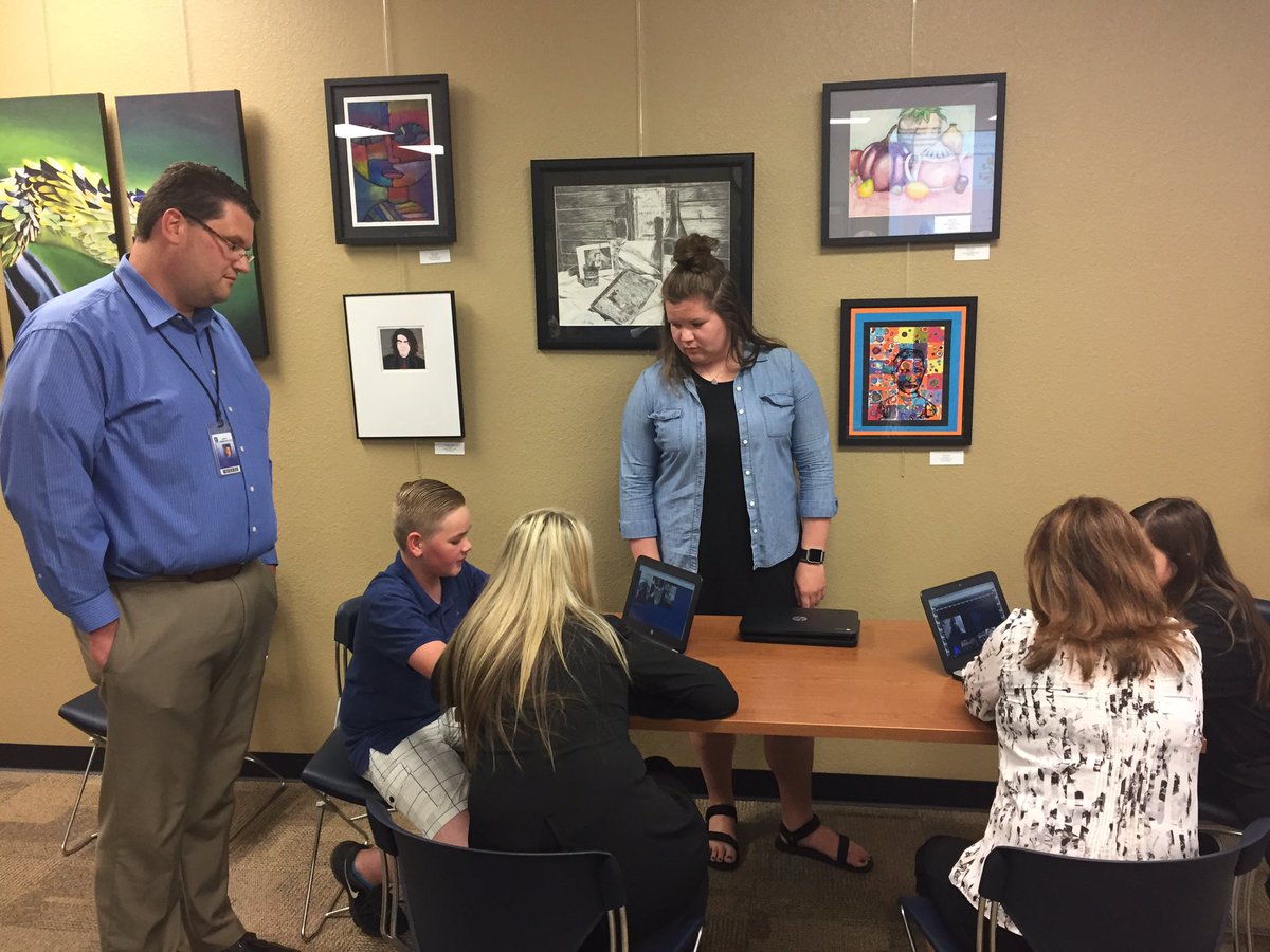 sdublin1's tweet photo. @officialSPS BOE members learning with students re: Profile of a Learner--digital portfolios. #POLSPS @DrJ_Anderson https://t.co/g5RAjrH9wP