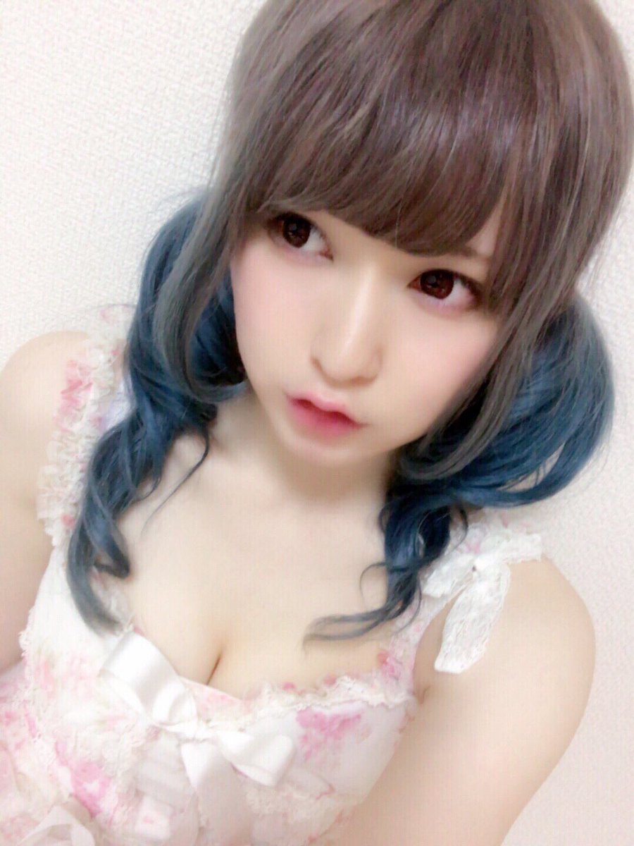 未来千代めね みくちよめね Auf Twitter おはよぉ ちょっとだけ問題になった おとといの私服を今更のせちゃうから おきてーっฅ ﻌ ฅ かまってʚ ɞ