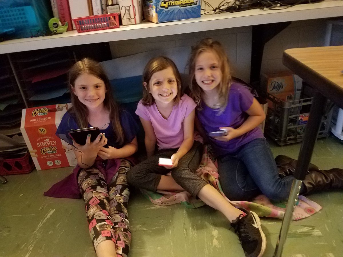 welchgrapes's tweet photo. Technology Day #nhebrightknights #3rdgraderocks #lastweekofschool @NHE_HCS https://t.co/UpDX0LzOWY