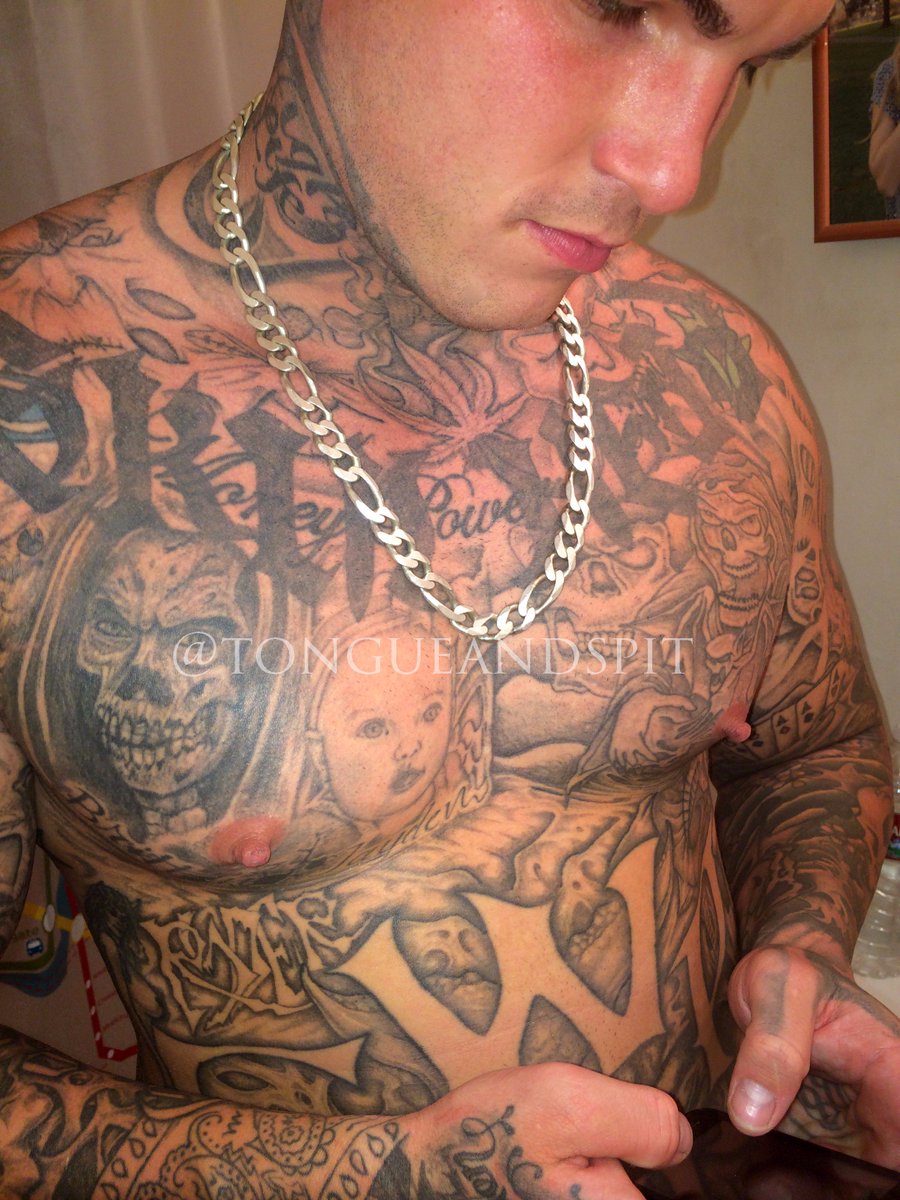 tongueandspit's tweet photo. My friend HHog. #malehunks #pecs #malenipples https://t.co/dUuWaFebWQ