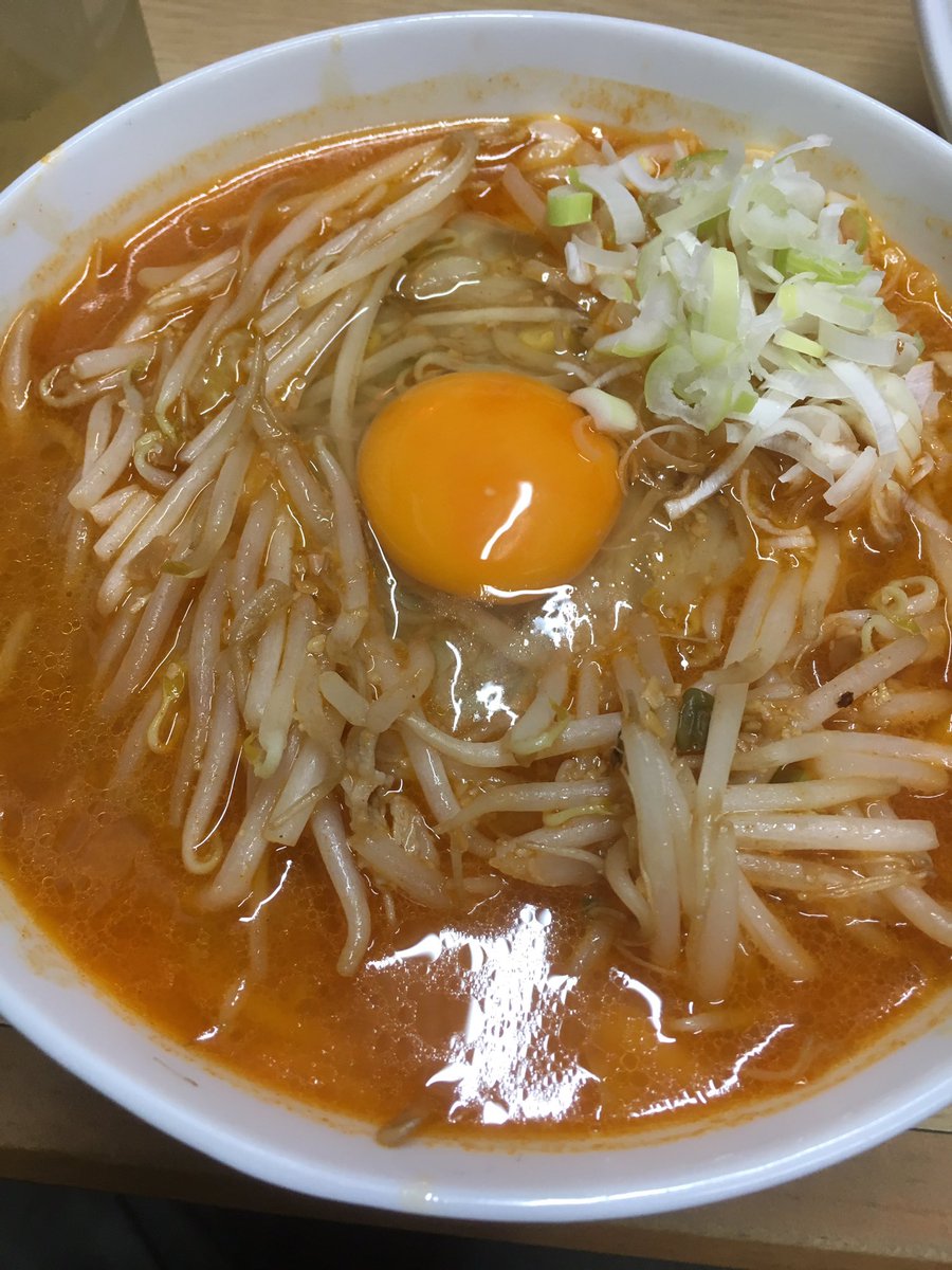 タンク Twitterissa キムチ納豆ラーメン 柳家大通り2号店 盛岡市 小麦を畑から育てて作った完全自家製麺は 太麺のモチモチ食感 オリジナルの納豆味噌にキムチを加えたコクのあるスープが美味しい 今月末までは やなーん と店名を変えて トムヤムクンやグリーン