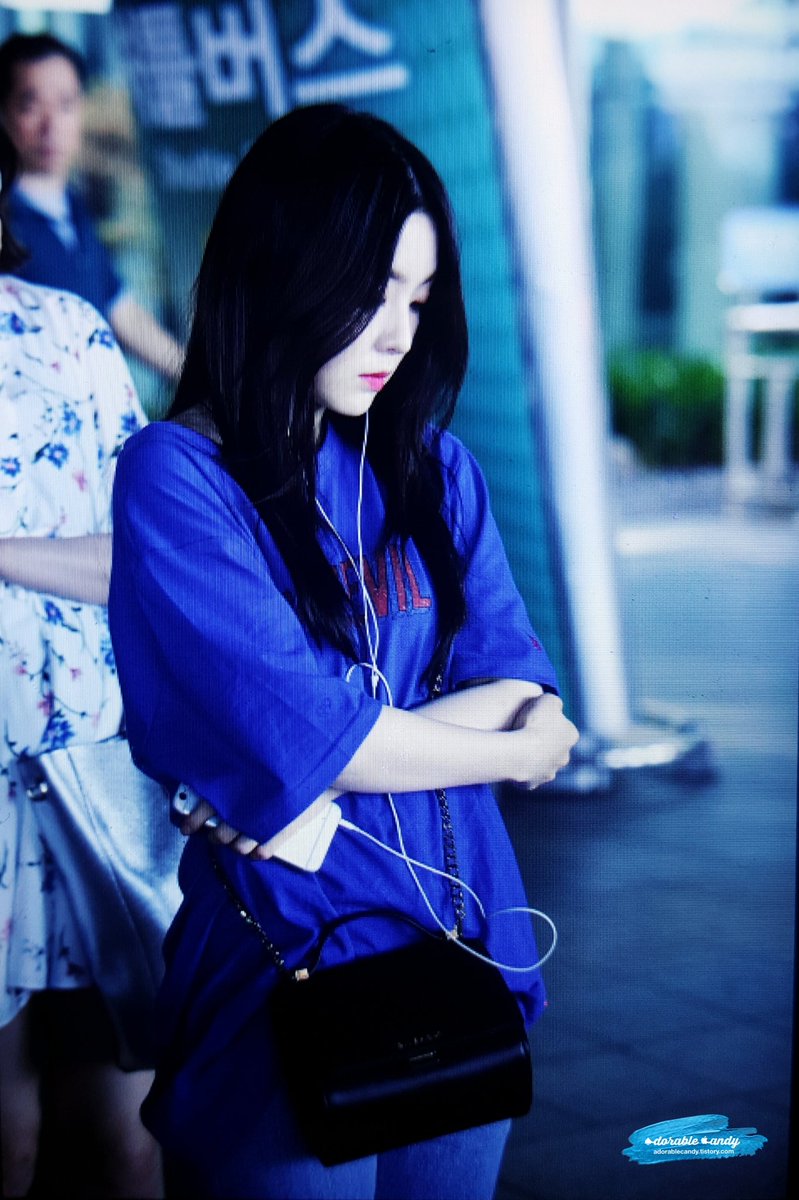 adorablecandy81's tweet photo. 170524 ICN
#아이린 #슬기 #레드벨벳 #RedVelvet https://t.co/svvMdzyUVv
