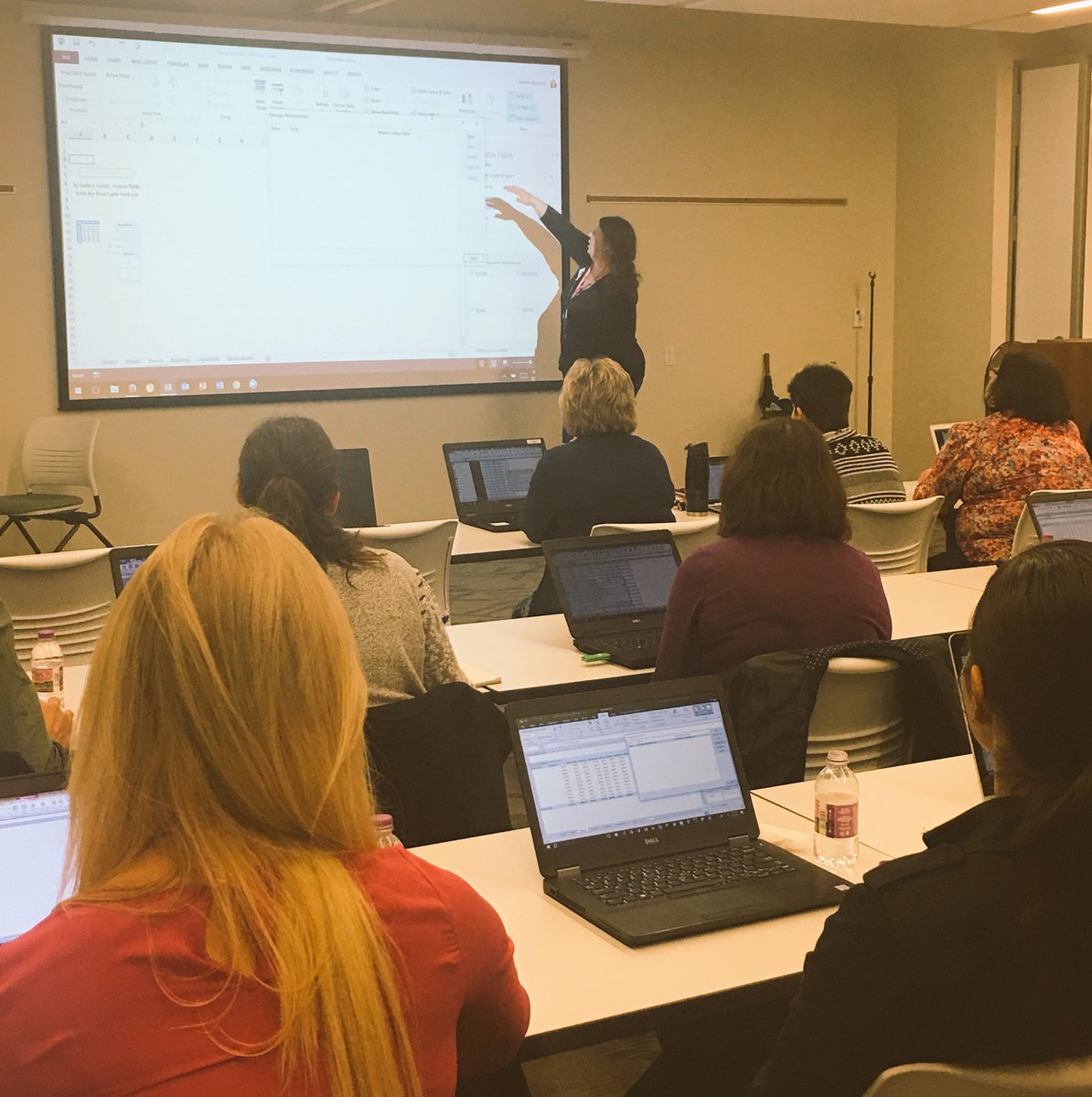 fuelmilwaukee's tweet photo. FUELers are getting trained on how to make Excel accessible & easy! #professionaldevelopment #fuelmilwaukee 📈📊💻 https://t.co/6NVEkGXIsN