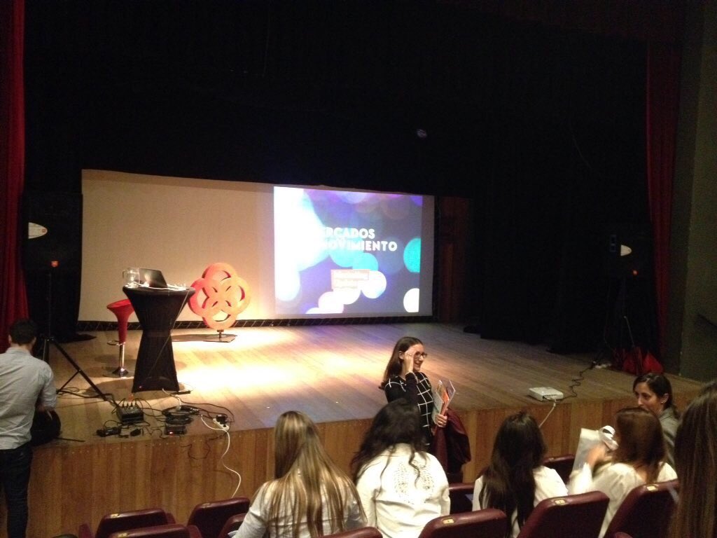 PoloITLaPlata's tweet photo. Marketing Update en La Plata de @estudiosaccone con varias empresas del @PoloITLaPlata presentes apoyando! https://t.co/yerKNFDAWW