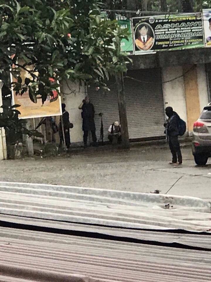 bahameng's tweet photo. Breaking news: Isis 500 near militants with Philippine Marawi of the attack region took ever In the country strict management announced https://t.co/3vO67TQAvs