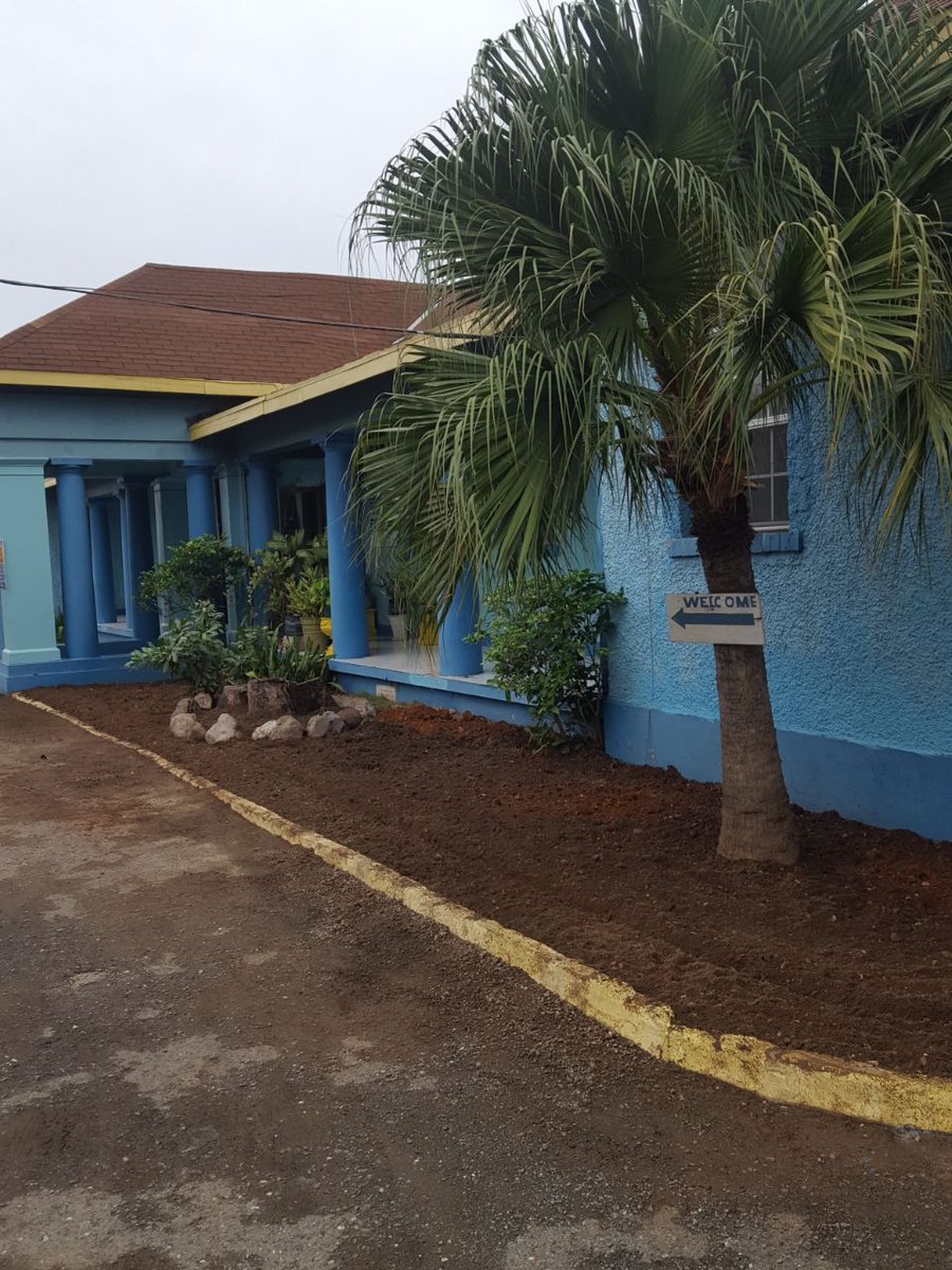 belwill1989's tweet photo. Sneak peak at before and after #TEAMPROVEN #PROVENLaborDay they showed skill at Sylvia Foot Basic School https://t.co/CZwkk2hZTb