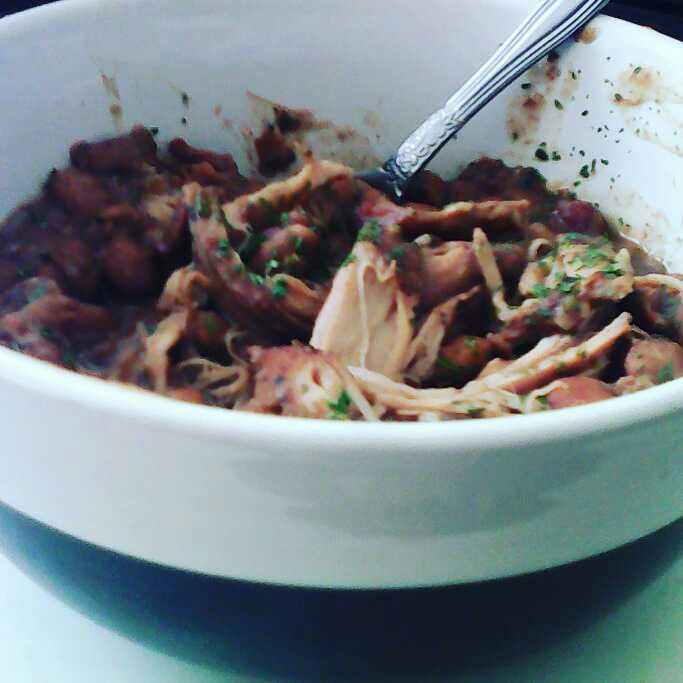 tha_yung_kiddo's tweet photo. Food that stretch for daaays dawg. Crockpot methods get ya right.
#cooking #slowcooker #everydaycooking #vikingcooking #photooftheday https://t.co/7SHHUaOYu9