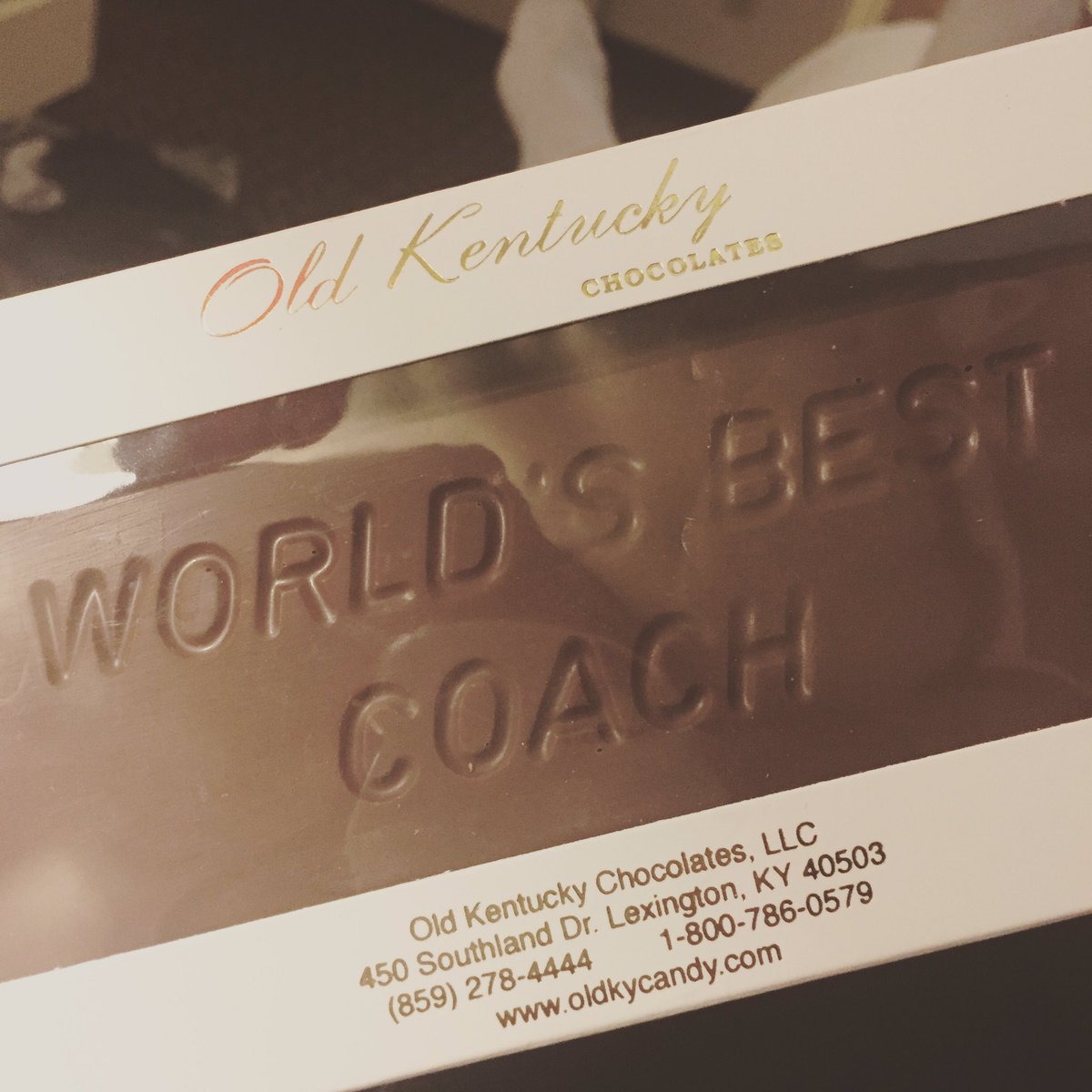 GatorXC's tweet photo. Team came back from dinner with one of the best gifts I could ask for. Thank you!!! https://t.co/7GnLi2ol7k