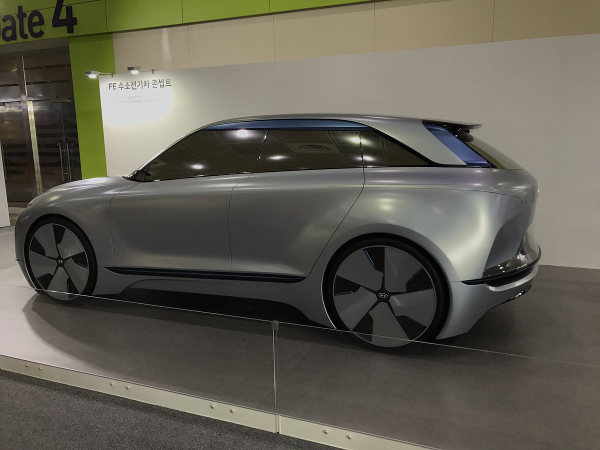 hohocho's tweet photo. #WorldITShow in Seoul has kicked off at COEX. These connected & eco-friendly cars becoming the main issue of this year's exhibition. https://t.co/FZt1YGMSFB