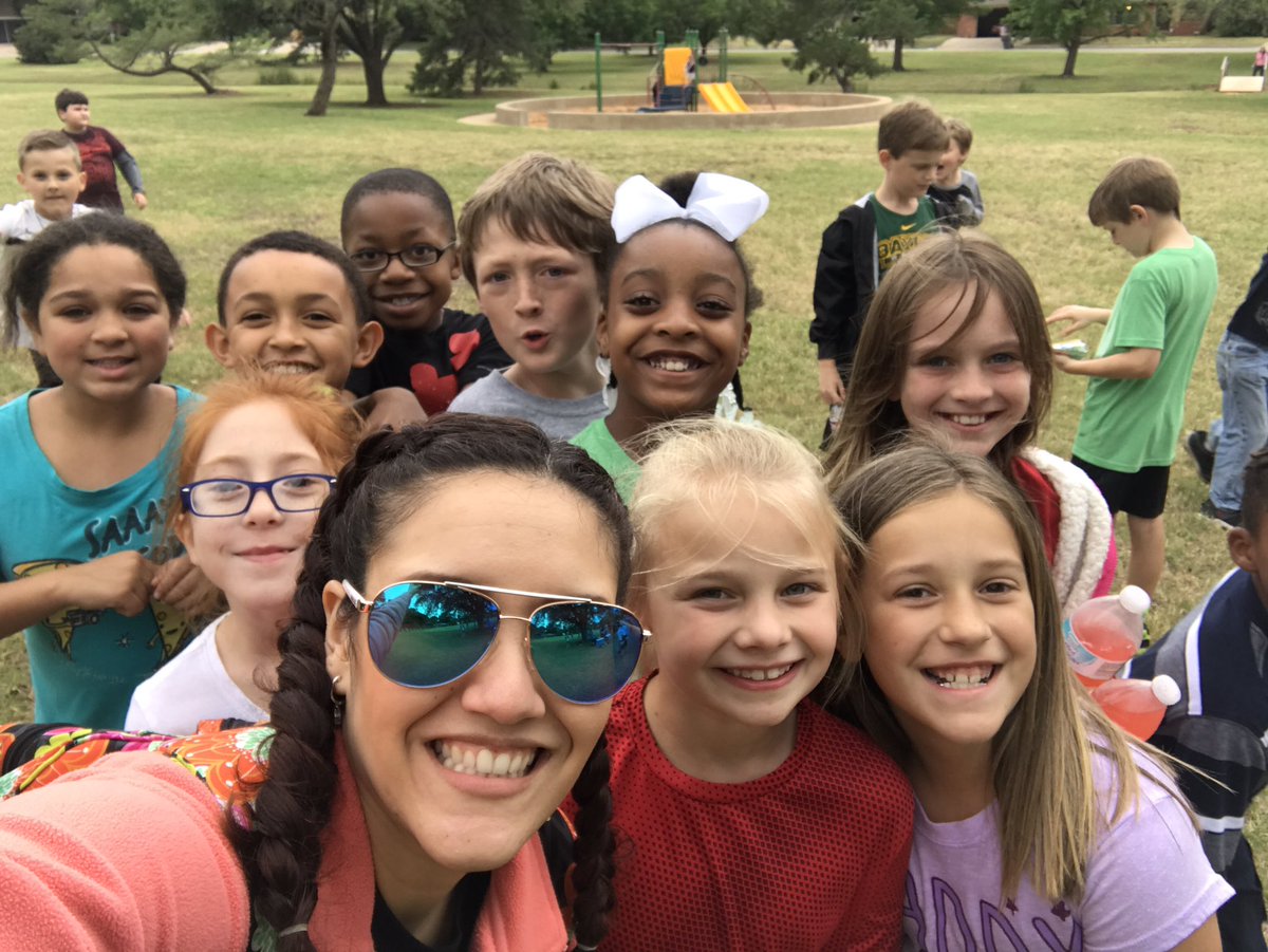 ValWilliams87's tweet photo. Third grade field trip! I'm going to miss my babies! @fainrockets @WFISDschools https://t.co/nH1jMEP0br