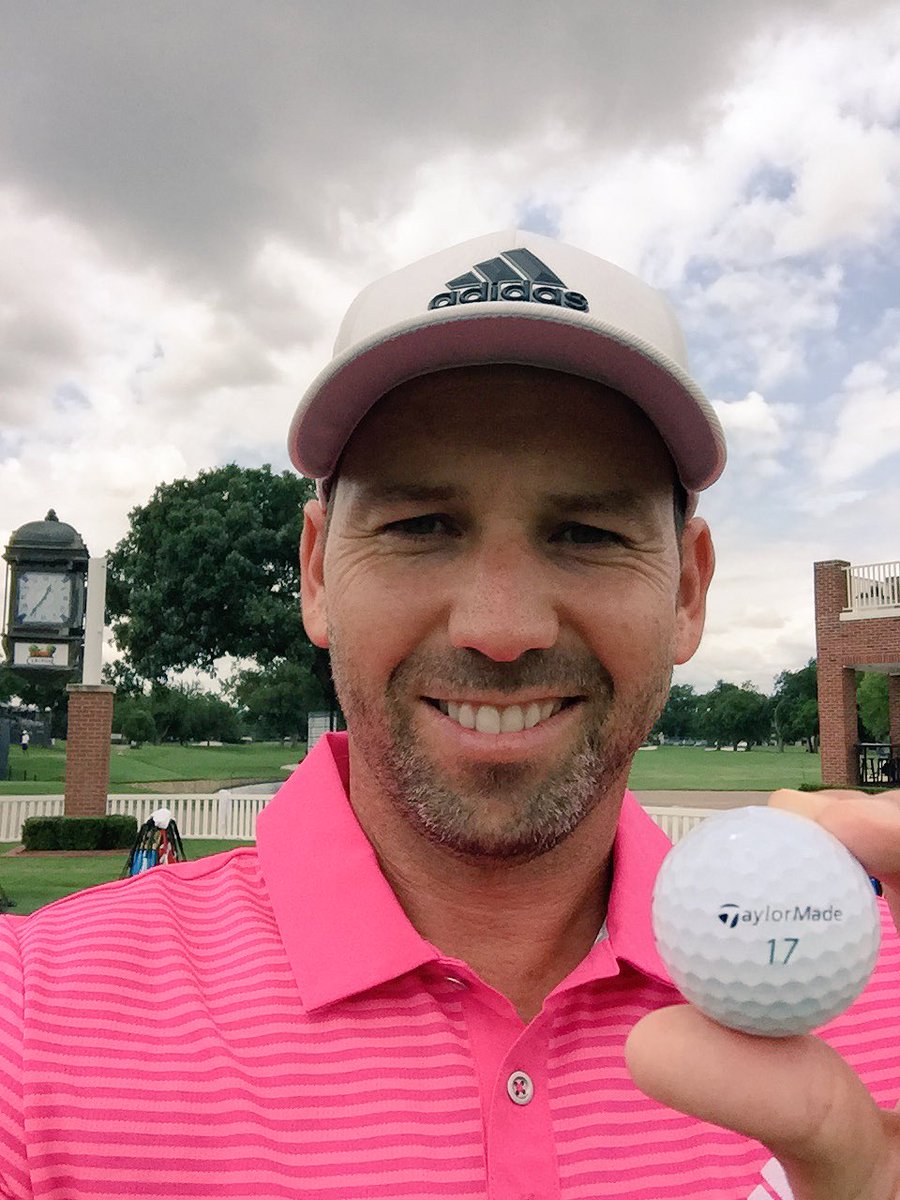 Love my new number 17 balls with a little touch of green on them!! #TP5 Encantado con mis nuevas <a href="/TaylorMadeGolf/">TaylorMade Golf</a> 17, con un toque verde!🏌🏼⛳️