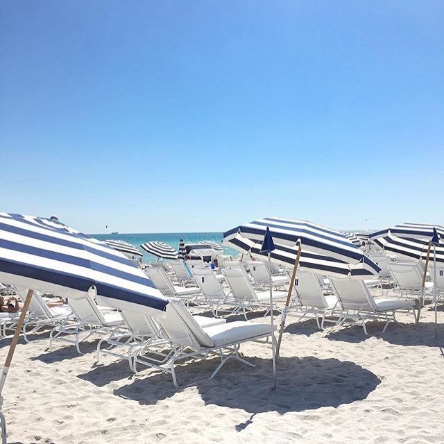 AllForColor's tweet photo. Cannot wait for the weekend. What are your plans for Memorial Day?🌴👙 📷: @_laurennelson_
.
.
.
.
.
#allforcolor #en… https://t.co/LXNgGp16bO https://t.co/1YdTW5pTCA