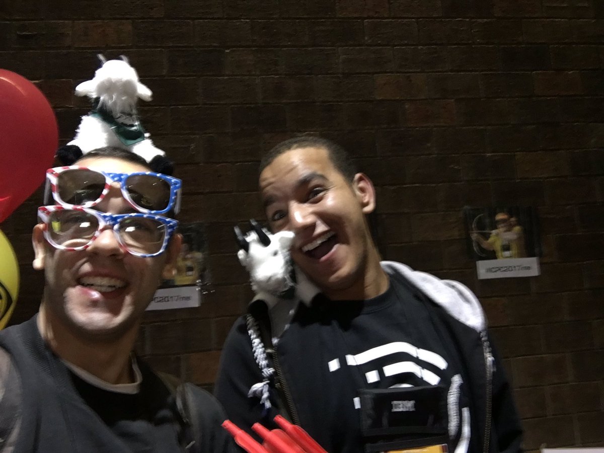 _ivanilos's tweet photo. #QuestGroupie #ICPC2017 @ICPCNews Ahmed from Egypt and me from Brazil https://t.co/veCPFdBdPU