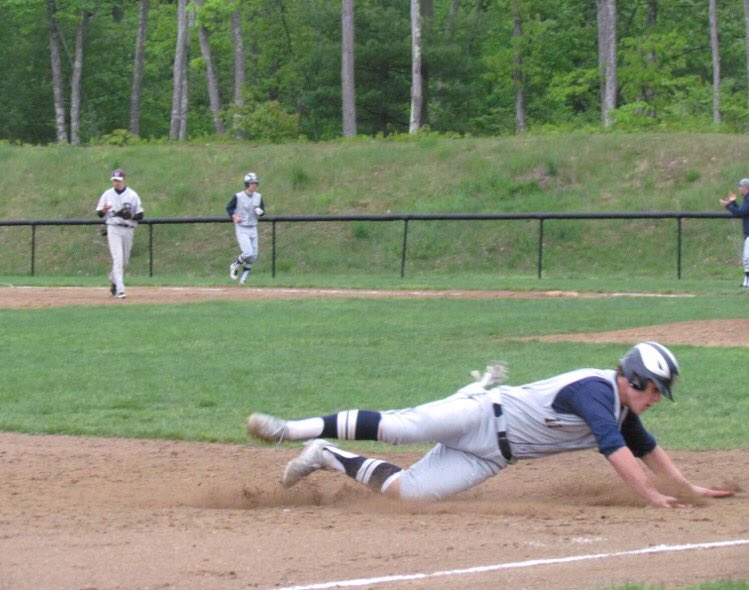 JagsFriends's tweet photo. Varsity defeated Goffstown 5-3. #nextupHollis #keepitgoingjags https://t.co/1XExOLenvD