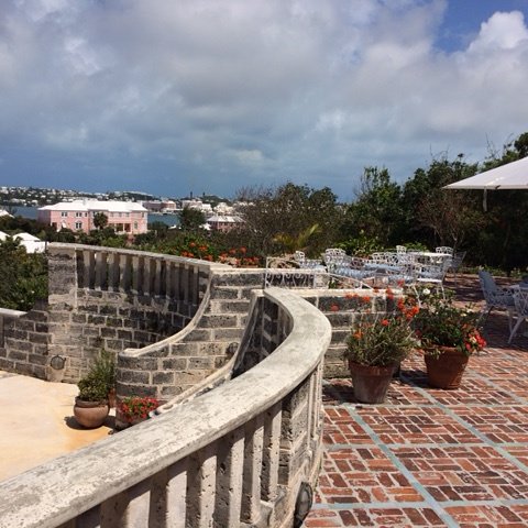 CarolMcFDesign's tweet photo. Patio View #bermuda #view #vacation #relaxing #balanced #relax #inspire #inspiration #patiodecor #patio #design #elegance #exteriordesign https://t.co/FJb4rPP1k1