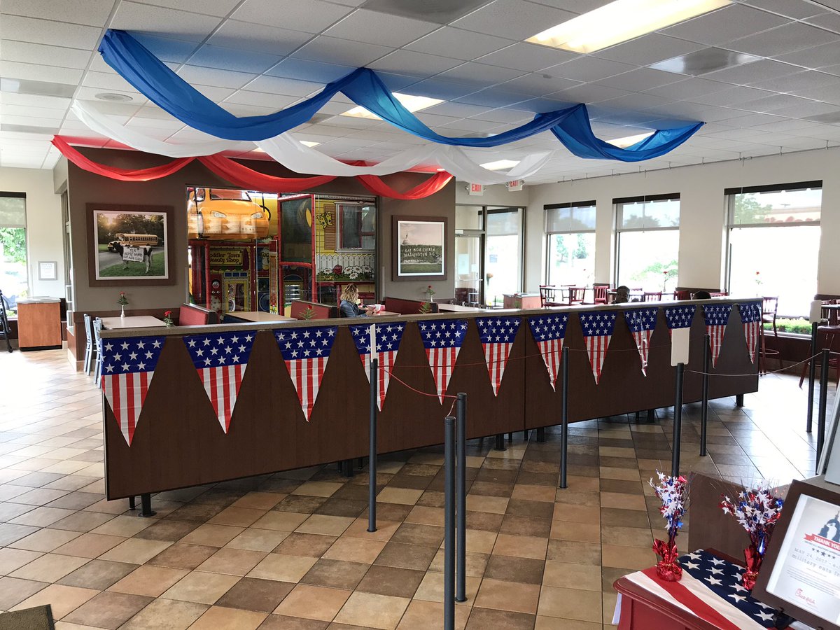 CFAsudleymanor's tweet photo. Military Night tomorrow, 4-7 PM! Show military ID or proof of service and get you and your immediate family free meals! 🇺🇸 Spread the word! https://t.co/flBHkWP0Q9