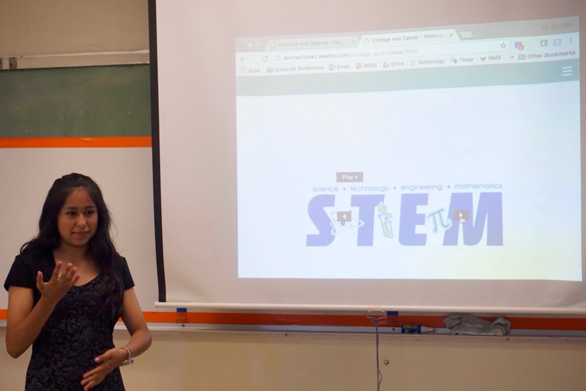 Congratulations to our 8th grade #STEM students for a great in class  Portfolio Defense day! #steminist #lausd #pbl #linkedlearning #pltw