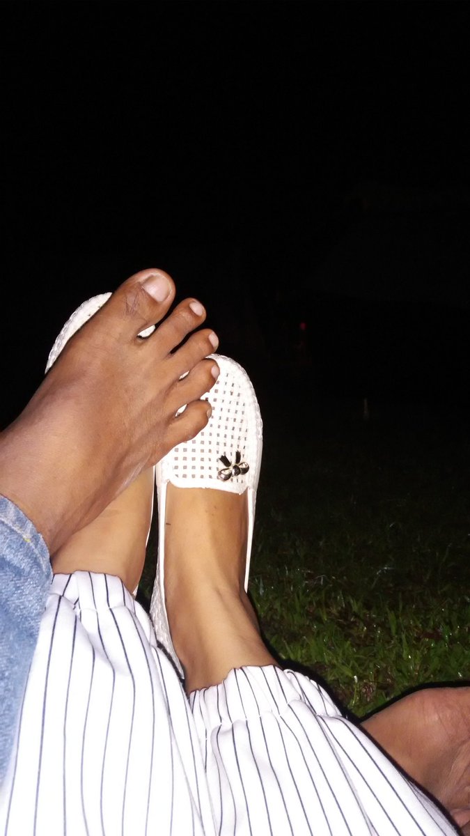 Nah loooh,tebak kaki sapa aja iniiii 😁😁😁