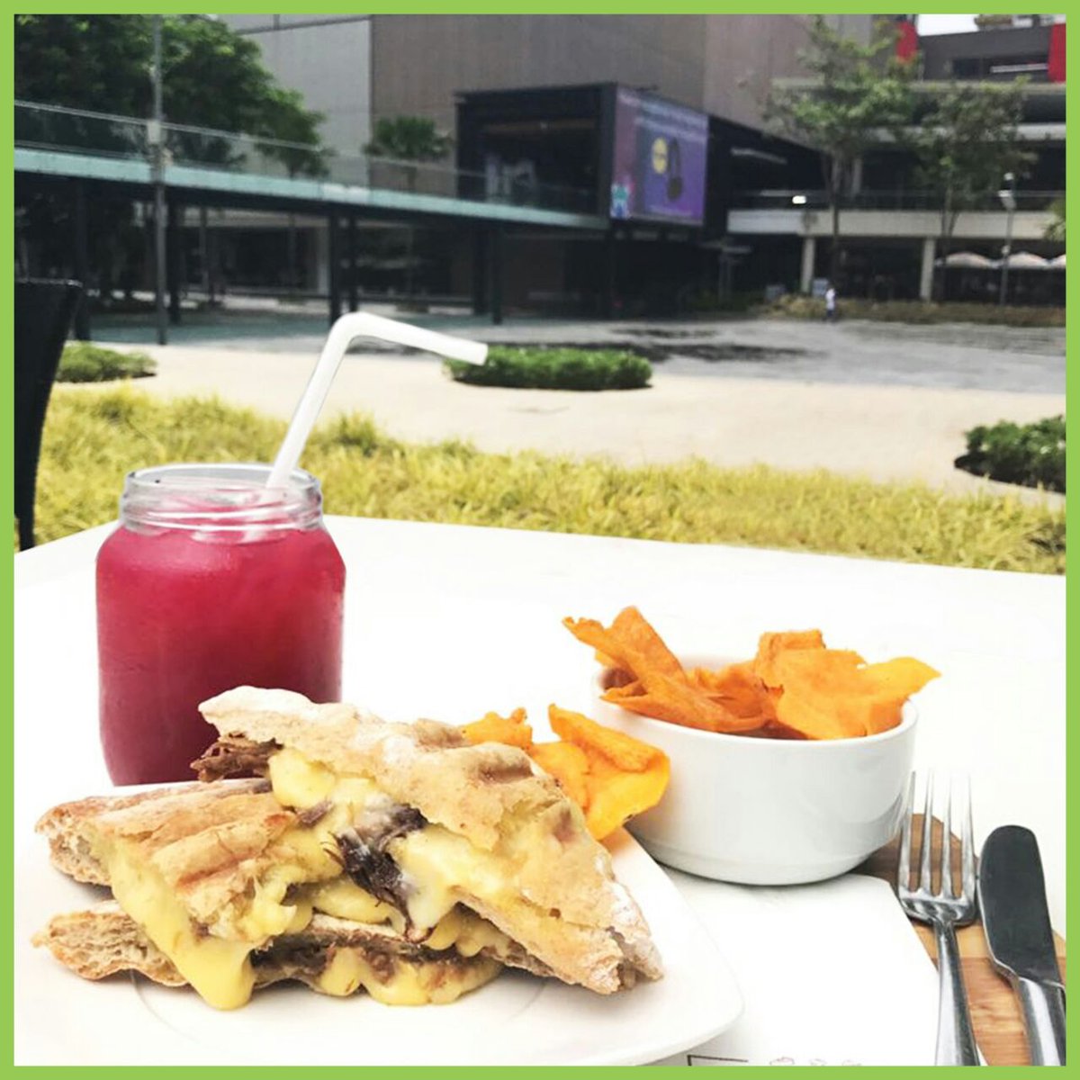 SliceHighSt's tweet photo. Oh-so-cheesy panini 😍 #slicecafeph #slicecafe #sliceofthegoodlifeineverybite #bgc #smaura #uptown https://t.co/Lqg2z7Hr29