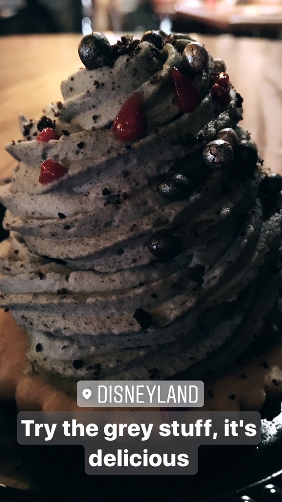 Gilarse's tweet photo. They actually freaking have it!! Wha?!! 🤗😲🤗#disneyland #trythegreystuff https://t.co/q9zoVBmhy2