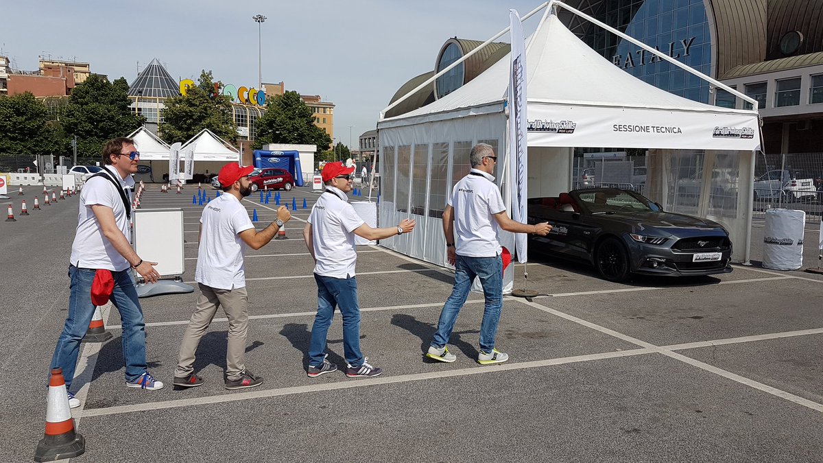 Far_onik's tweet photo. @forditalia @TheAcademy_IT @ilgiornale @skuolanet @bursonitaly Stiamo arrivando... aspettateciiiiiii https://t.co/3TBLcR38Ei