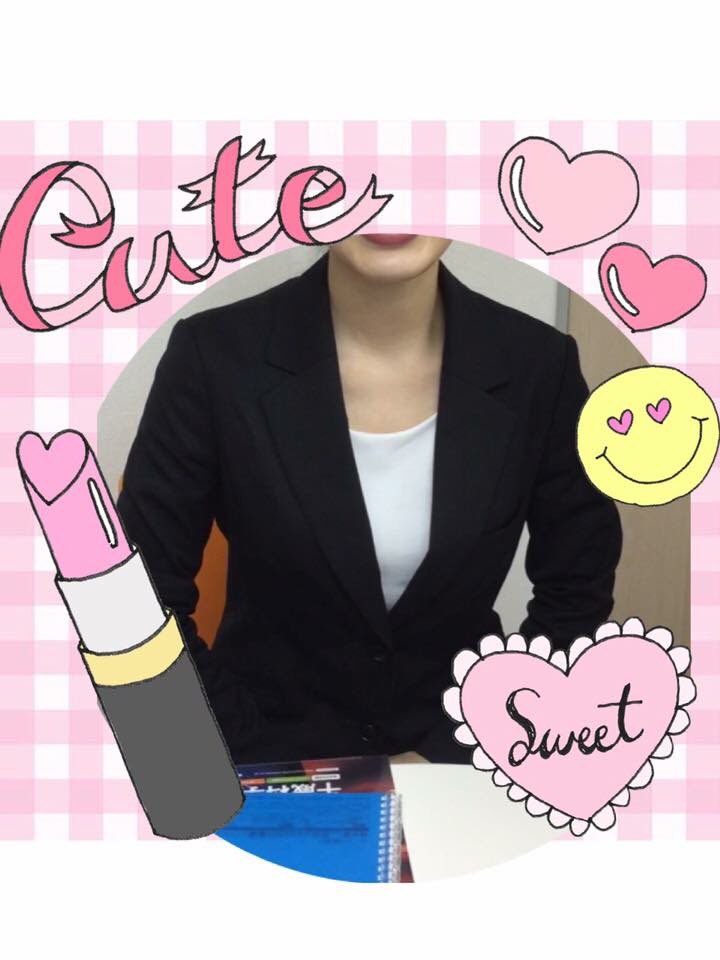 AIRPAS_HQ's tweet photo. 普段はあまり公開していませんが、AIRPASレッスン��一コマです✈️

ジェイエア、書��通過！の報告を受けて、早速一次面接対策レッスンをしました✈️✨

まずは髪型、お化粧💄見た目を整えた上で、本題の面接対策！基本的なことからビジバシ行いました👍

今週末頑張れー💕✈️ https://t.co/9HqsltvdbF