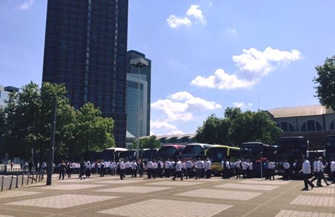 AGTBus's tweet photo. Und wieder eine große Veranstaltung in Frankfurt geschafft!
#bus #busse #event #messe #frankfurt #bussemieten #reisebusse #doppeldecker #sun https://t.co/rAupQsURGJ