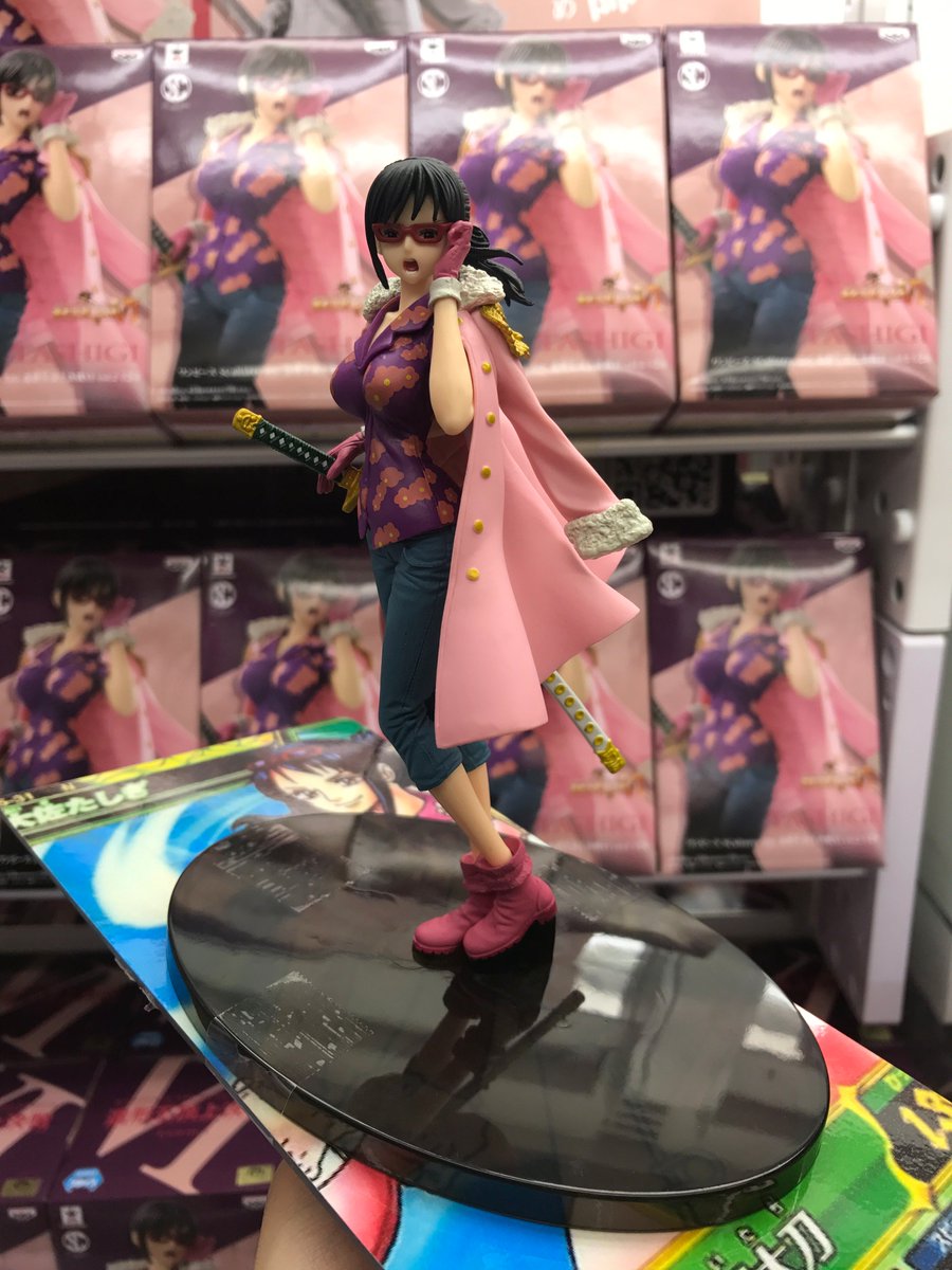 もってきーな 浜松鑑定団 ワンピース Scultures Big 造形王頂上決戦 Vi Vol 2 海軍g 5支部大佐たしぎ カジュアルな服装に 海軍仕様のコートを羽織るところが たしぎのキャラクター性が出ていてイイですね W Getはぜひ浜松鑑定団で ワンピース