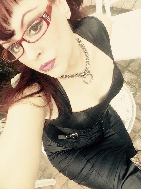 CatsuitLounge's tweet photo. Session with ladies at the catsuitlounge #fetish #bdsm #losangeles #Dominatrix #splishing #hypnosis #hypnodomme #femdom https://t.co/qoEUUjfdAH