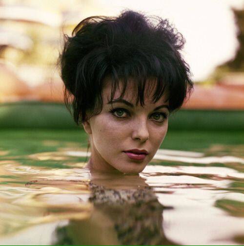 Happy birthday to beautiful and vivacious Joan Collins. 