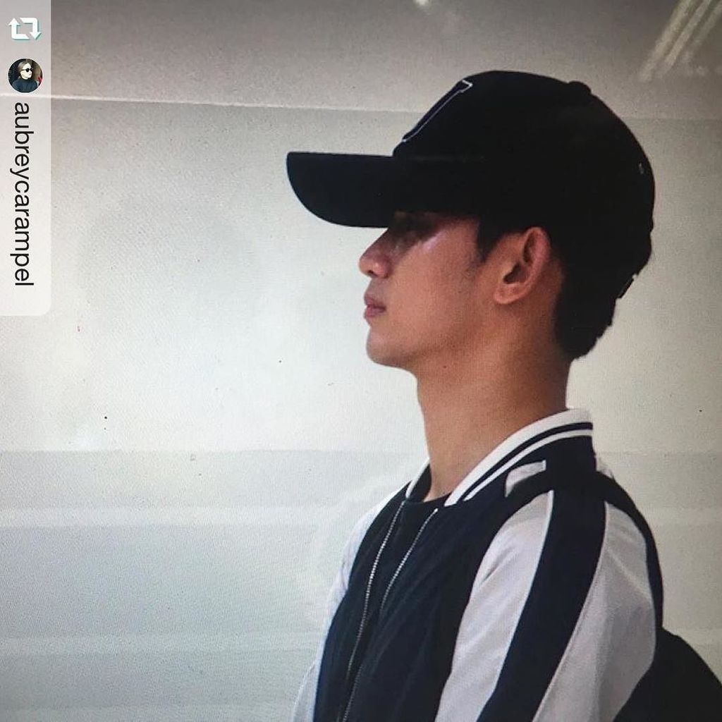 Sooman_Power's tweet photo. #repost @aubreycarampel
#KimSooHyun the original #MatteoDo of #MyLoveFromTheStar while waiting at the Philippine β¦ https://t.co/lVpJpqfmSv https://t.co/115z986ZBp