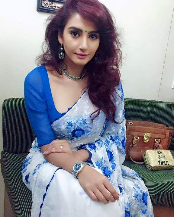 b180edfc949646e's tweet photo. @raginidwivedi24 
HAPPY BIRTHDAY Ragini mam😍🎂🎂 https://t.co/LL8ukDcTMs