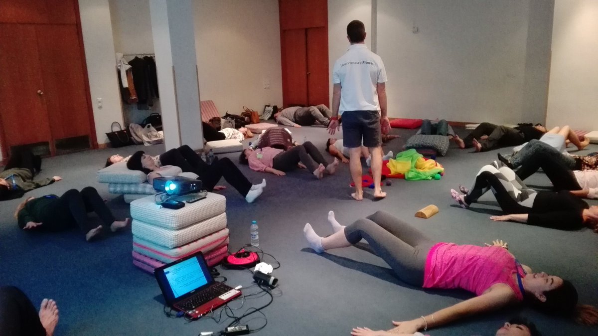 daniserramerce's tweet photo. #CIIEB'17 #lowpressurefitness #hipopresivos #gestionemocional #postura #respiración https://t.co/CnmdvoLGrh