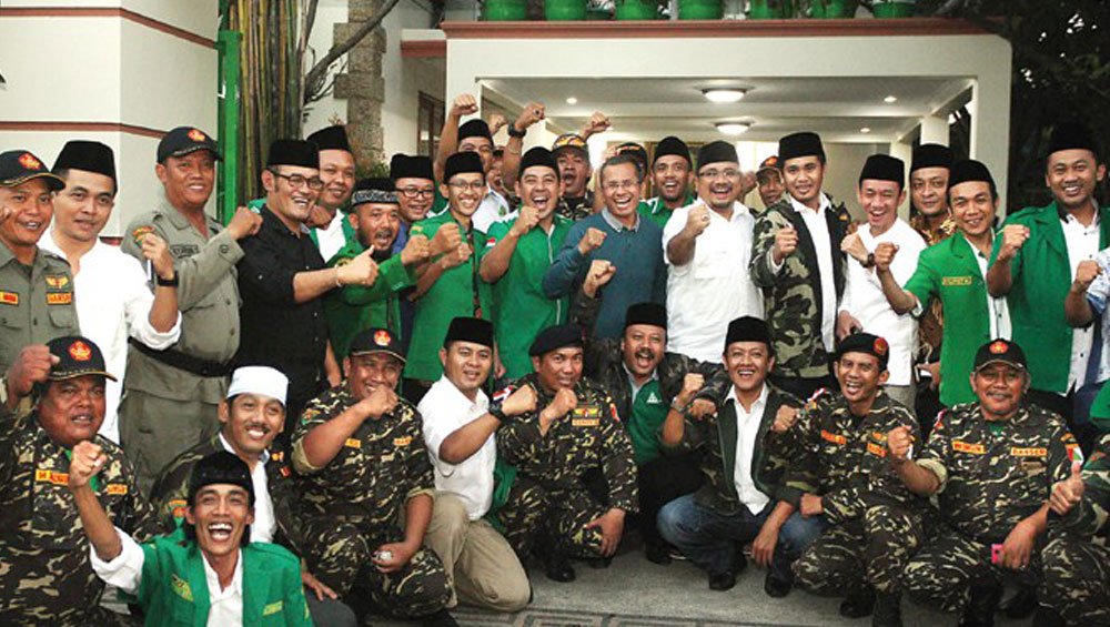 metroasahancom's tweet photo. Ansor Siap Pasang Badan untuk Dahlan Iskan https://t.co/ultUek0hQh