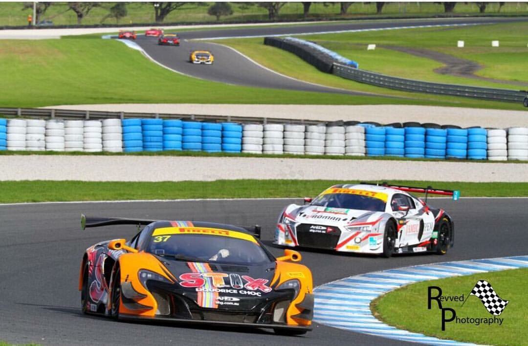 Revved Photography tweet media