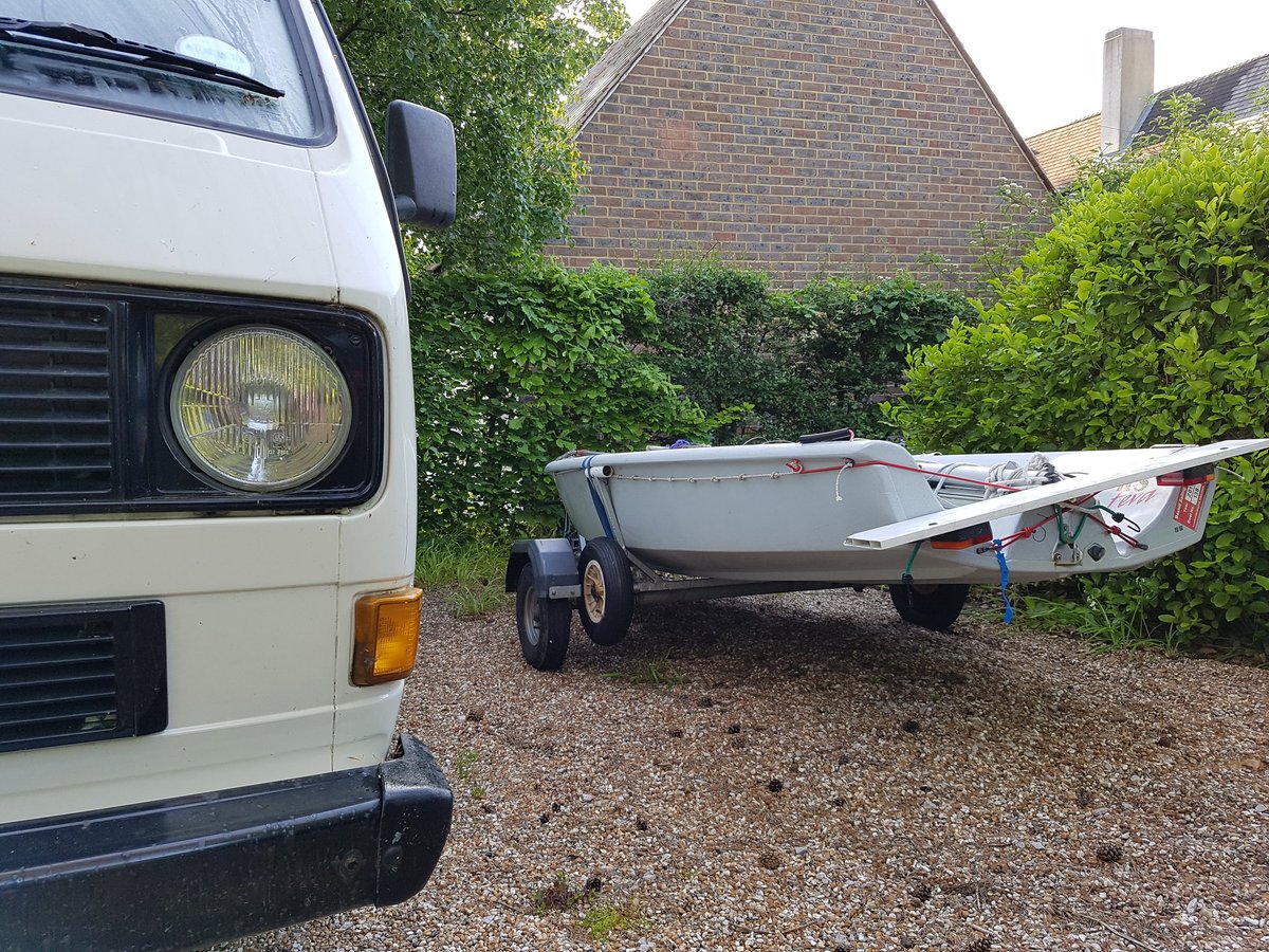 DescSenlac's tweet photo. Driveway filling up with boats for water camp, Foxy in charge of #legistics bring on the wind - sun 🌬🌞 #loveit #scoutsonthewater #@dcsenlac https://t.co/dO4h9I4aL8