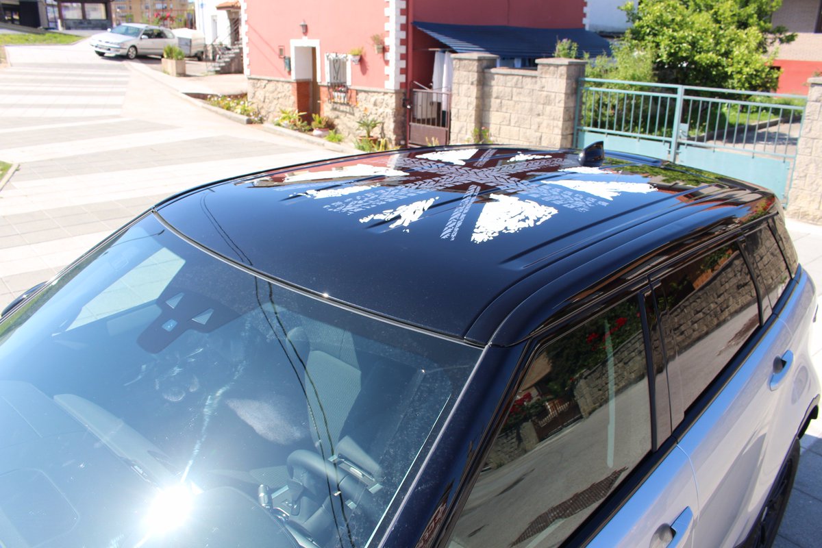 ContainerVisual's tweet image. Acabamos de rotular esta preciosidad... @RangeRover #RangeRoverEvoque #rotulacion #RangeRoverSport