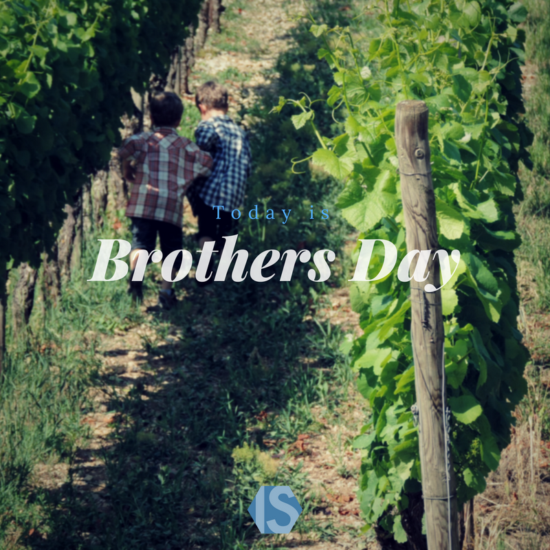 idleSwarm's tweet photo. Celebrate our brothers of any kind today! #brother #brothers #Brotherhood #bigbrother #littlebrother #brotherlylove #mybrother #bros #broz https://t.co/7azGLqCw3K