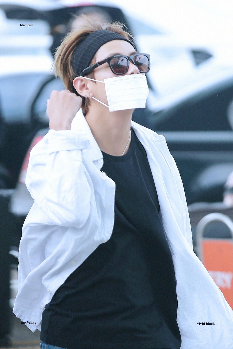 HD Exclusive Bts V Black And White Clothes - friend quotes