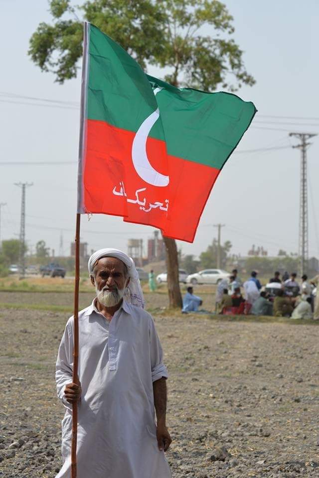 AttiaZahid's tweet photo. کون کہتا ہے  جوش ۔۔۔ جذبہ ۔۔۔ جنون  کی کوئی عمر ہوتی ہے۔۔۔ 👍
 سب کی ایک امید ۔۔ عمران خان ✌
#کشمور_پکارے_عمران https://t.co/8Tl2jiKd7i