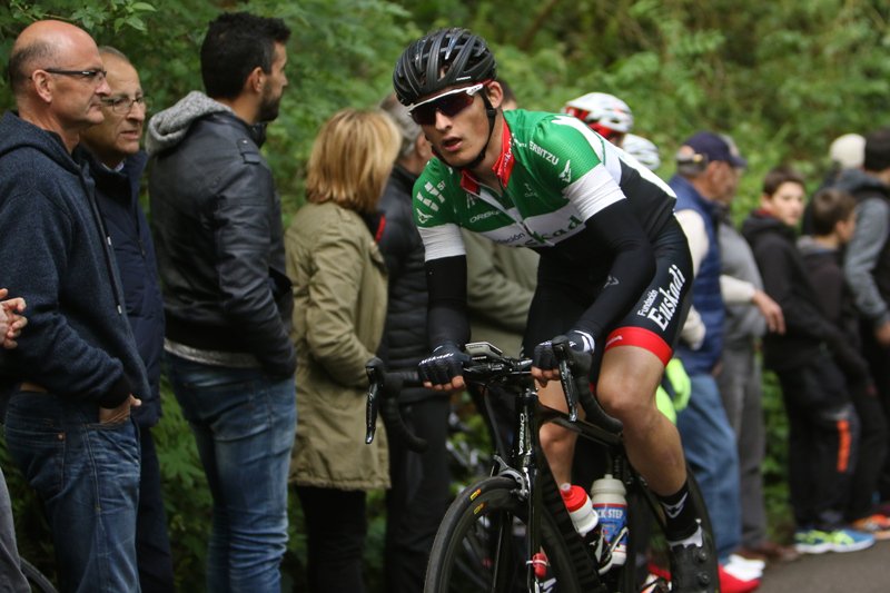 FundaCiclisEusk's tweet photo. Potente bloque de Fundación Euskadi para la #VueltaNavarra17 https://t.co/JYO017n9lv @Orbea @cuore_es @novatuits https://t.co/z5ZdyZQOCn