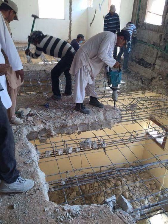 gorvexonline's tweet photo. Whatever you do today, don't do this. Just please don't. Thanks.
#Construction #Dont #SafetyFirst https://t.co/s2TUNJRFbb